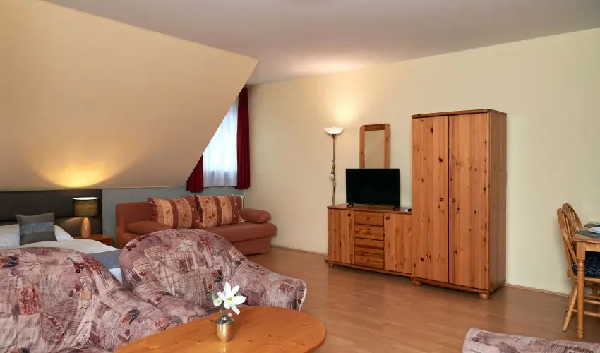 Brigitte Apartman Bk, Bkfrd