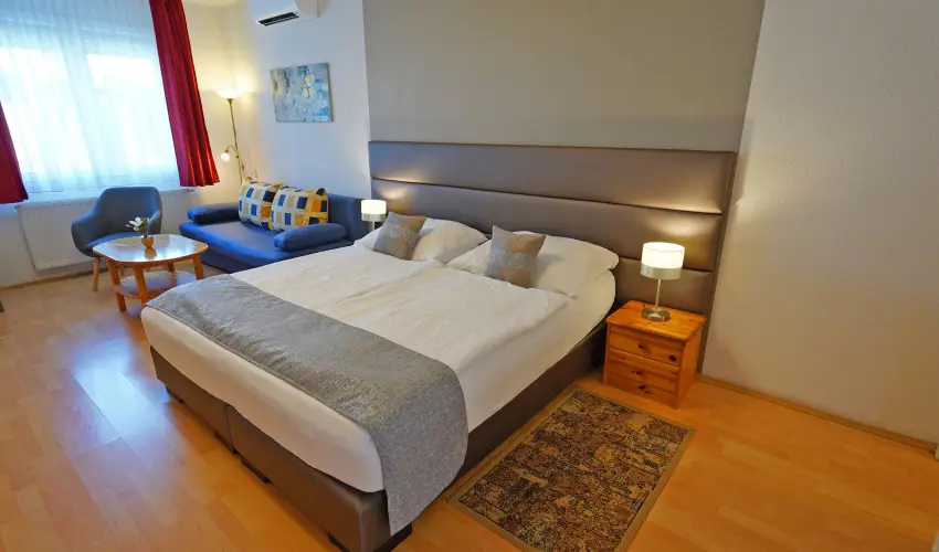 Brigitte Apartman Bk, Bkfrd