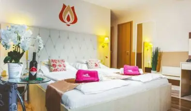 Hotel Piroska Bk, Bkfrd