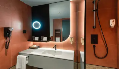 Hunguest Bk Bk, Bkfrd