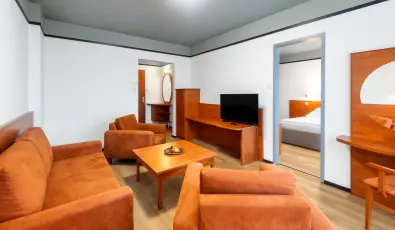 Hunguest Bk Bk, Bkfrd