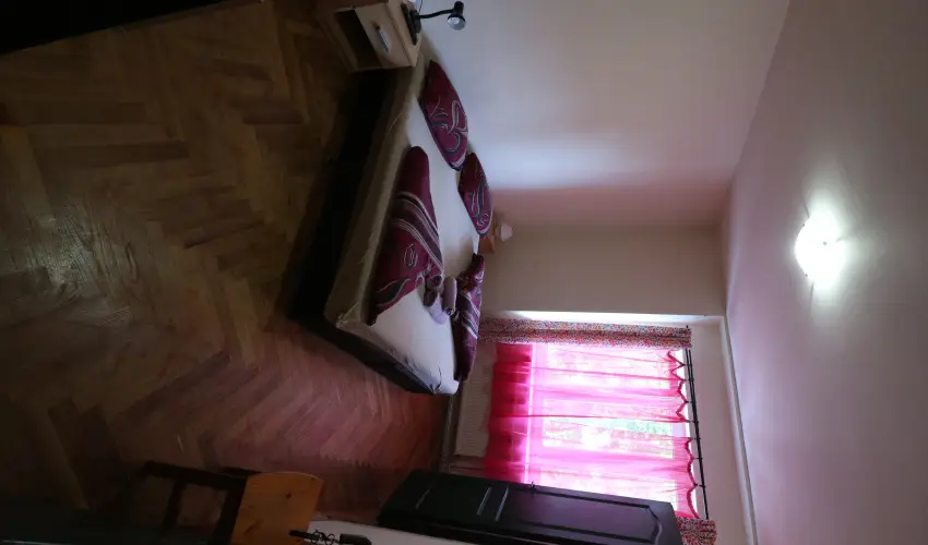 K�bor Macska Fogad� K�szeg
